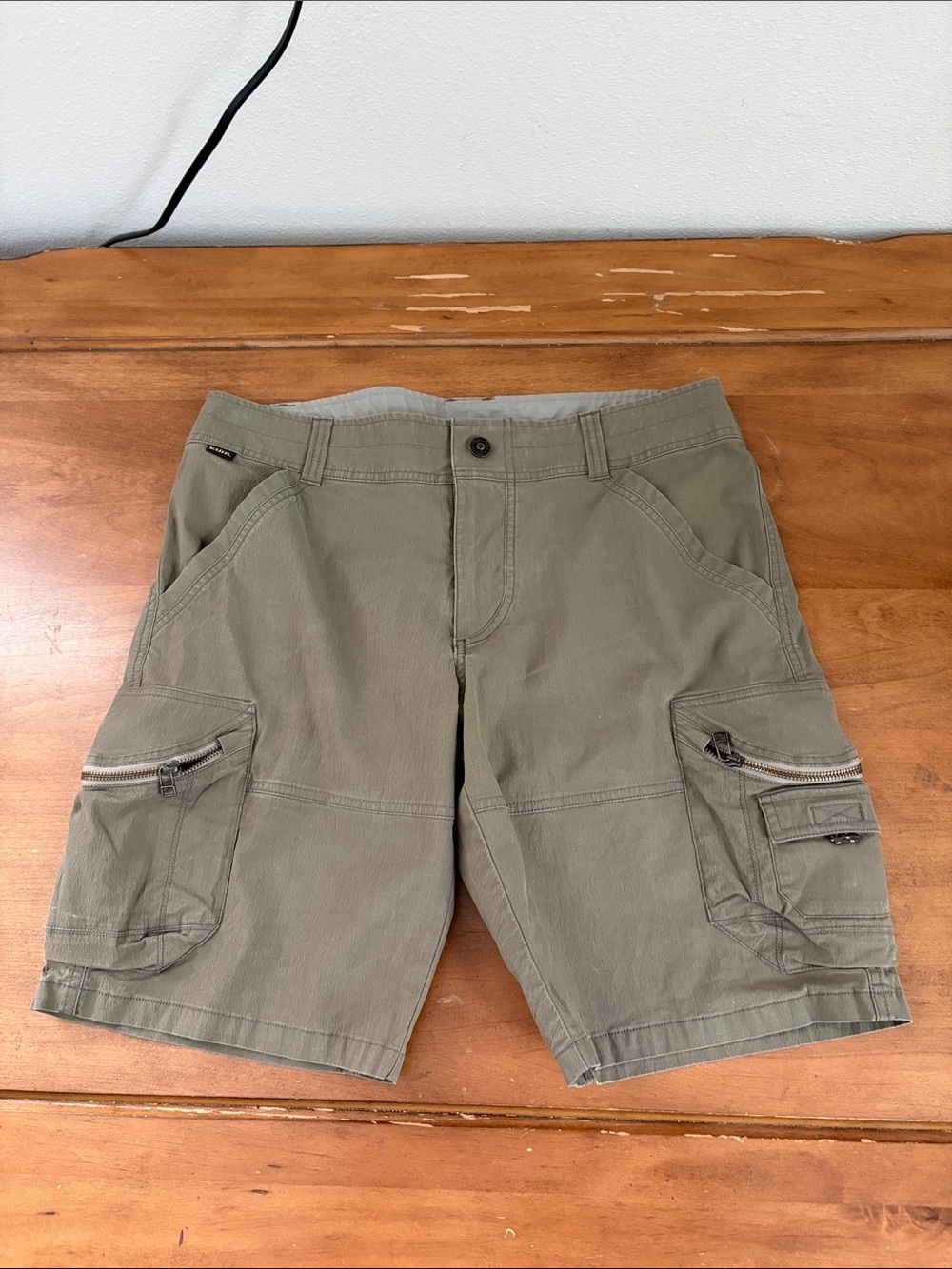 Kuhl Patinadye Ambush Cargo Shorts with Zip Utility Pockets Size 33